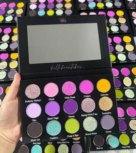 Bella Beaute Bar Basic Witch Eyeshadow Palette