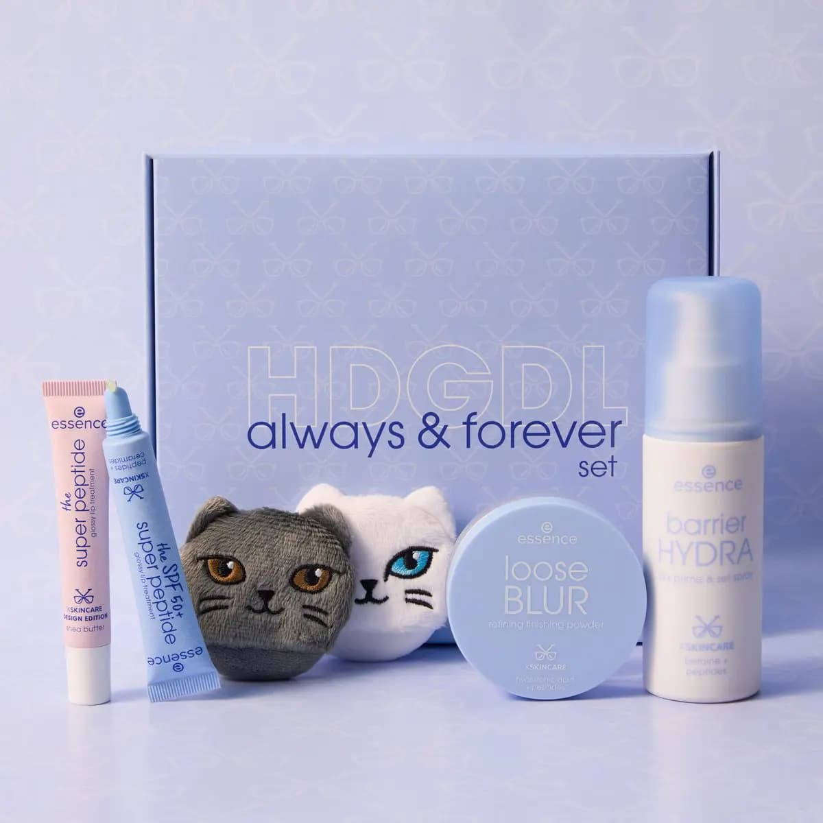 Lilac HDGDL always & forever set box with lip tubes, grey and white cat puffs, loose powder and spray in front