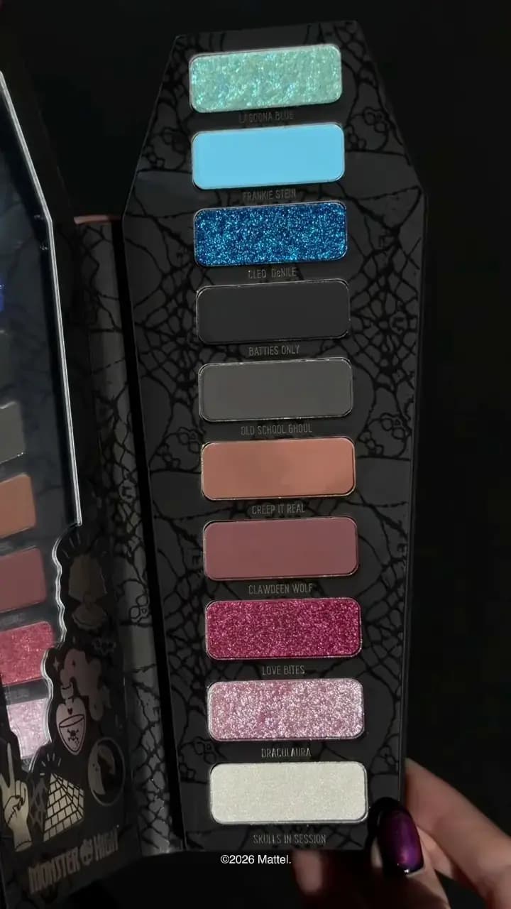 Ten eyeshadows in coffin tray, from Lagoona Blue and Frankie Stein down to Draculaura and Skulls in Session