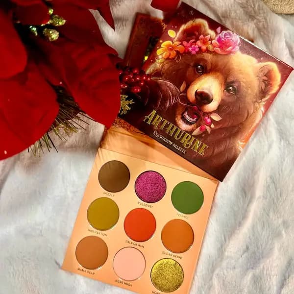 Menagerie Cosmetics Arthurine Eyeshadow Palette