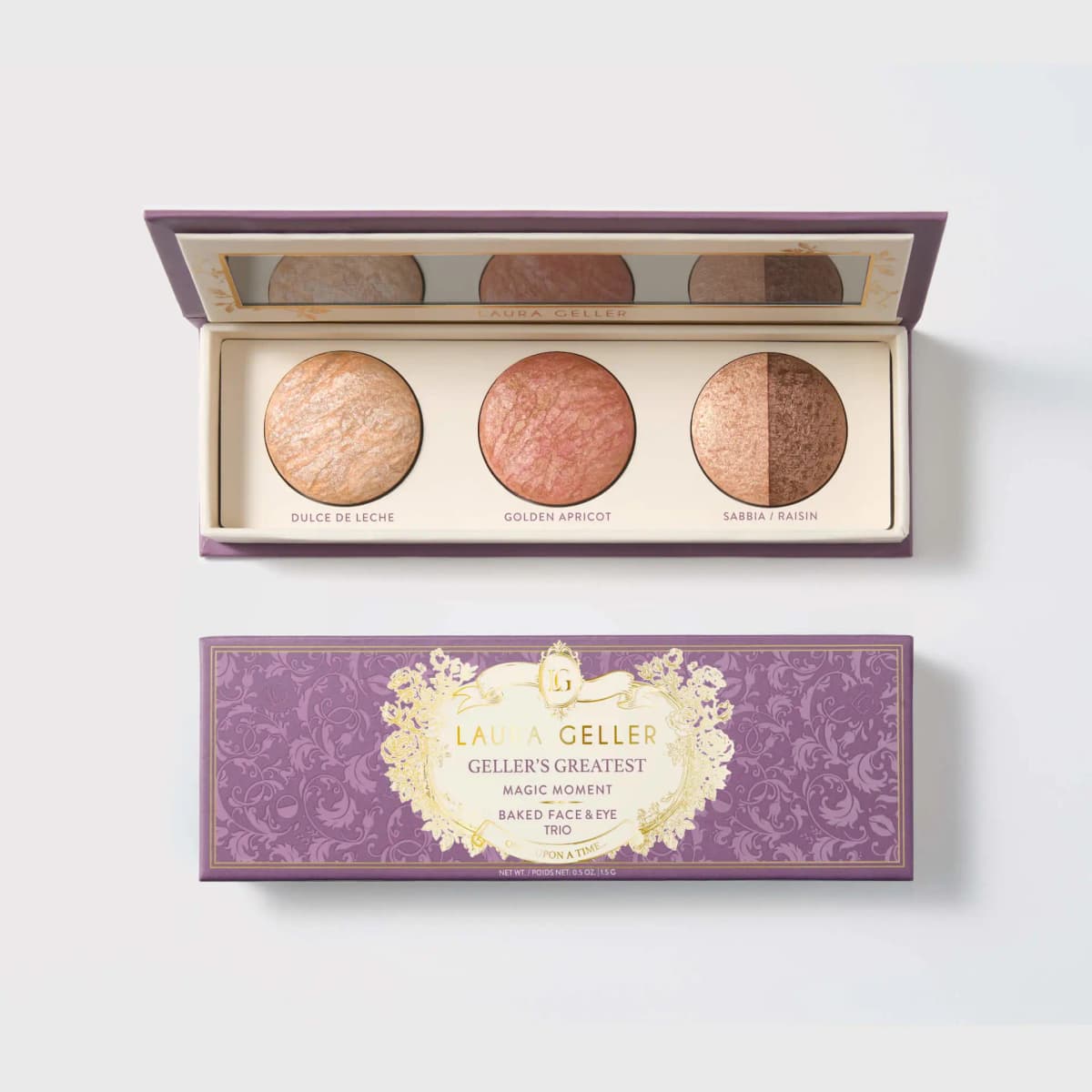 Open palette with mirror showing Dulce de Leche, Golden Apricot and Sabbia / Raisin baked shades above its purple box.