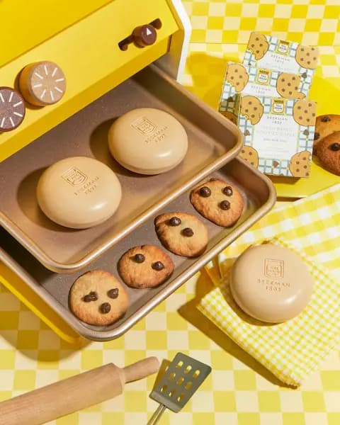 Nestlé® Toll House® X Beekman1802 Fresh Baked Cookies & Milk Collection