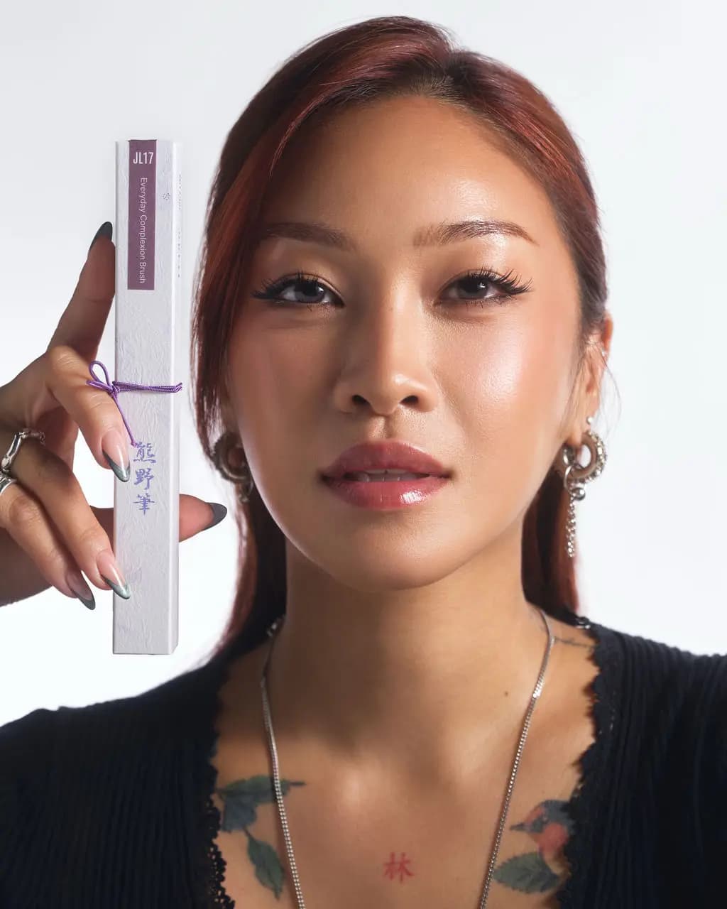 Rephr JL17 Brush Launch: Jenna Lyons' Petite Complexion Brush Drops September 17 — image 3