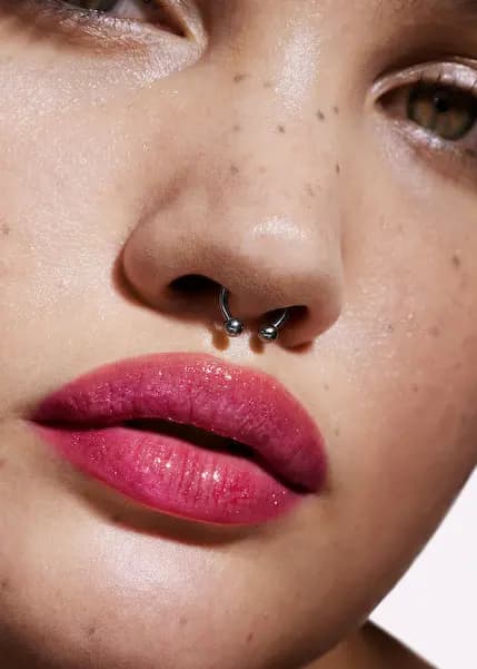 Fenty Beauty Fuchsia Flex Gloss Bomb