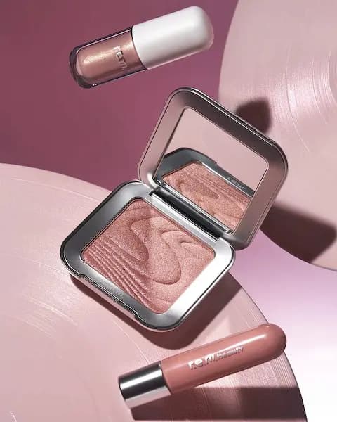 r.e.m. Beauty Yours Truly Makeup Set